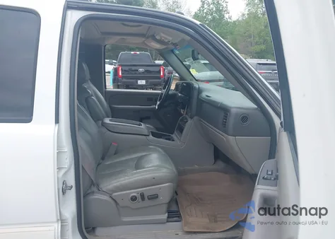 2005 Chevrolet Suburban 1500 Lt из США, поврежденный, VIN 3GNFK16Z95G288160